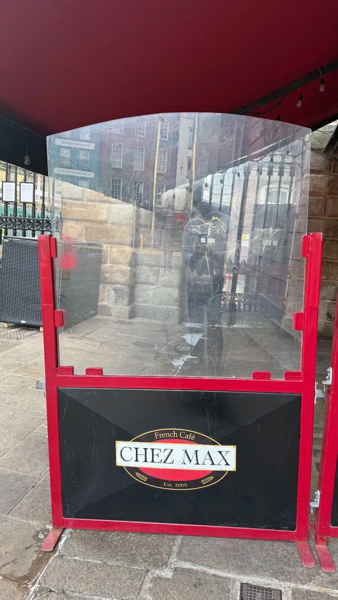 Restaurant Windbreakers – Good Condition - Image 3