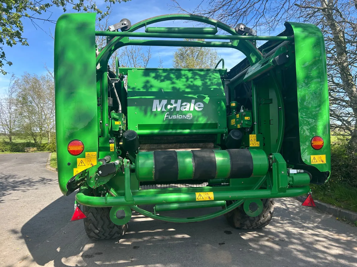 Mchale Fusion3 round baler - Image 2