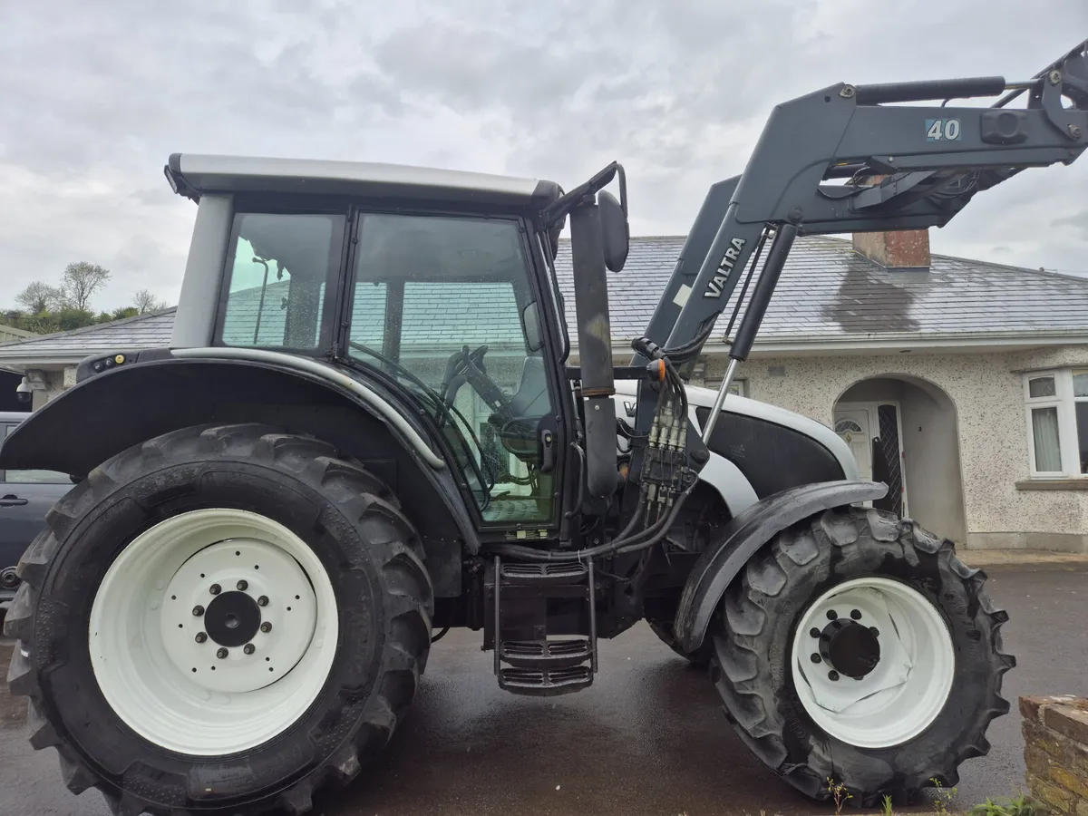 VALTRA N92 HITECH & FRONT LOADER - Image 4