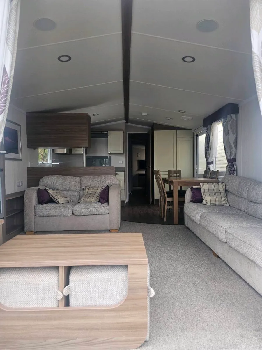 Swift Bordeaux - Image 3