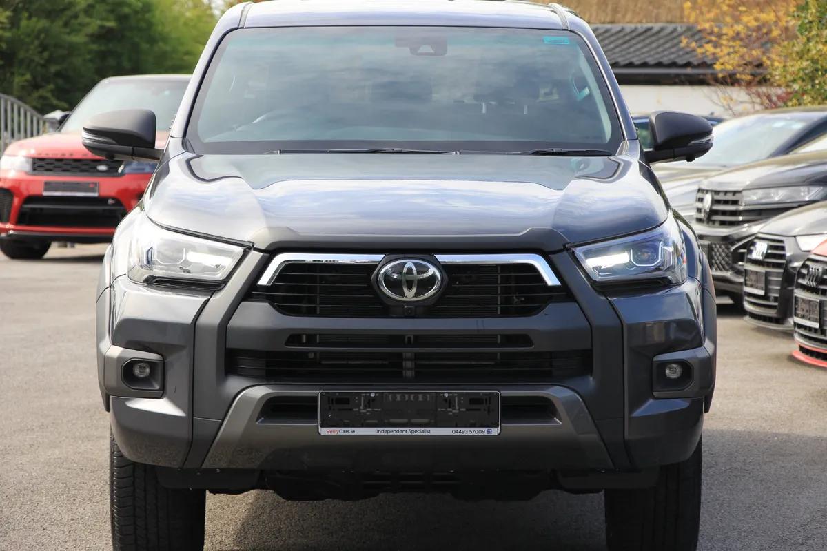 Hilux Invincible X * 360 Cams * Extra spec - Image 2