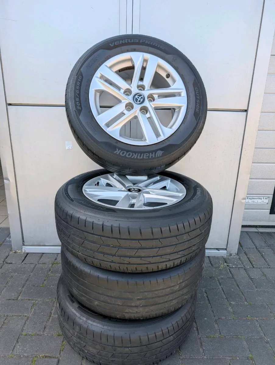 Wheels and tyres Alloy set Toyota 5x114 - Image 1