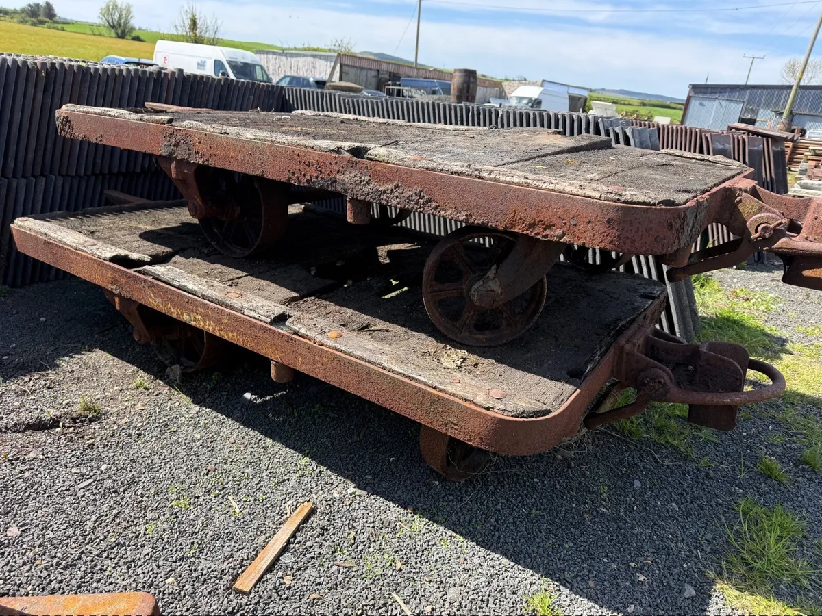 Reclaimed carriage carts - Image 1