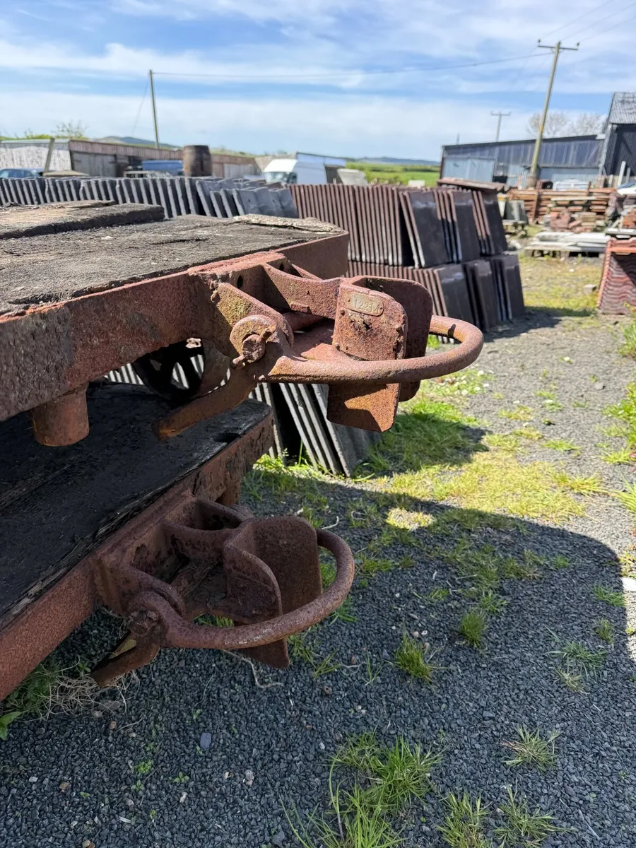 Reclaimed carriage carts - Image 4