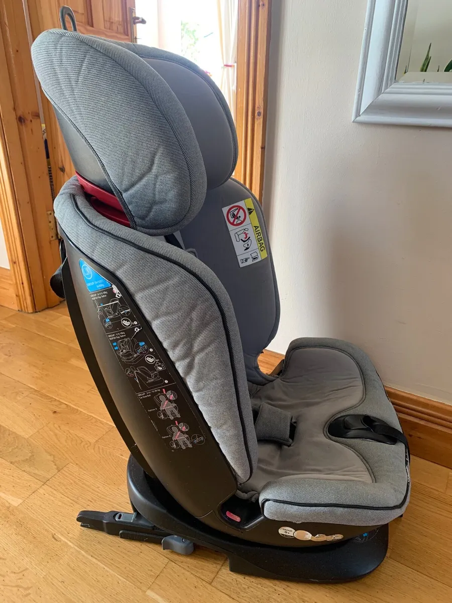 Child Car seat - Image 3
