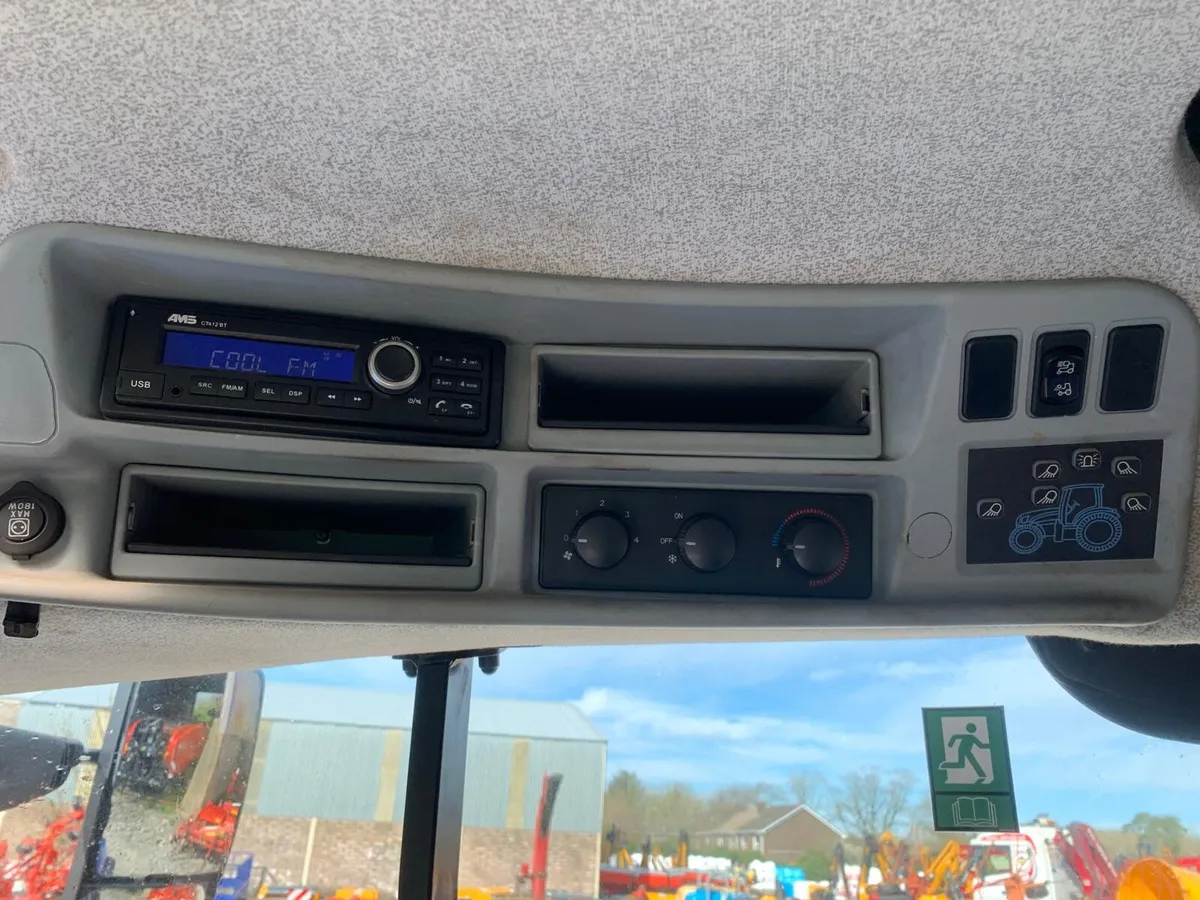 NH T7.230 VARIO AUTO COMMAND, 2018, 4900 HRS - Image 4