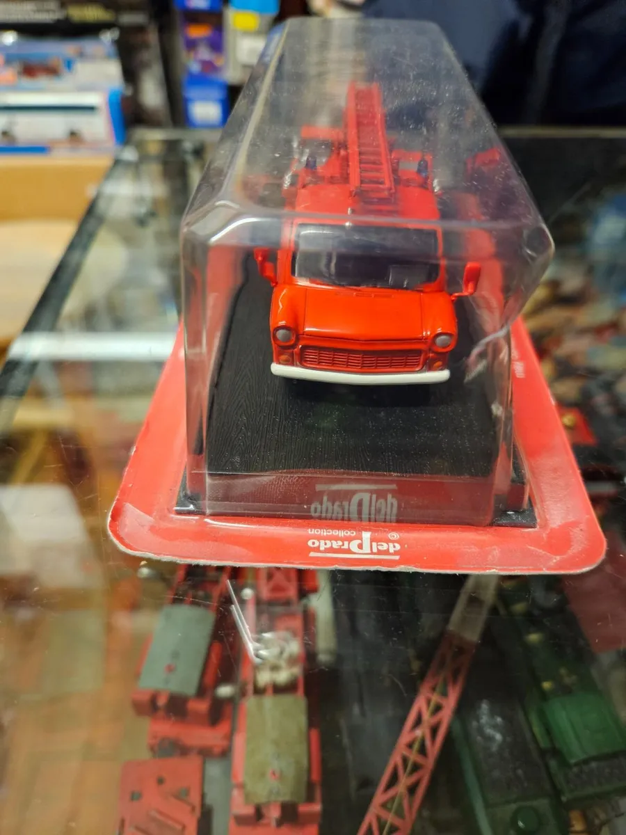 Corgi Atlas Ford Transit Fire Engine - Image 1