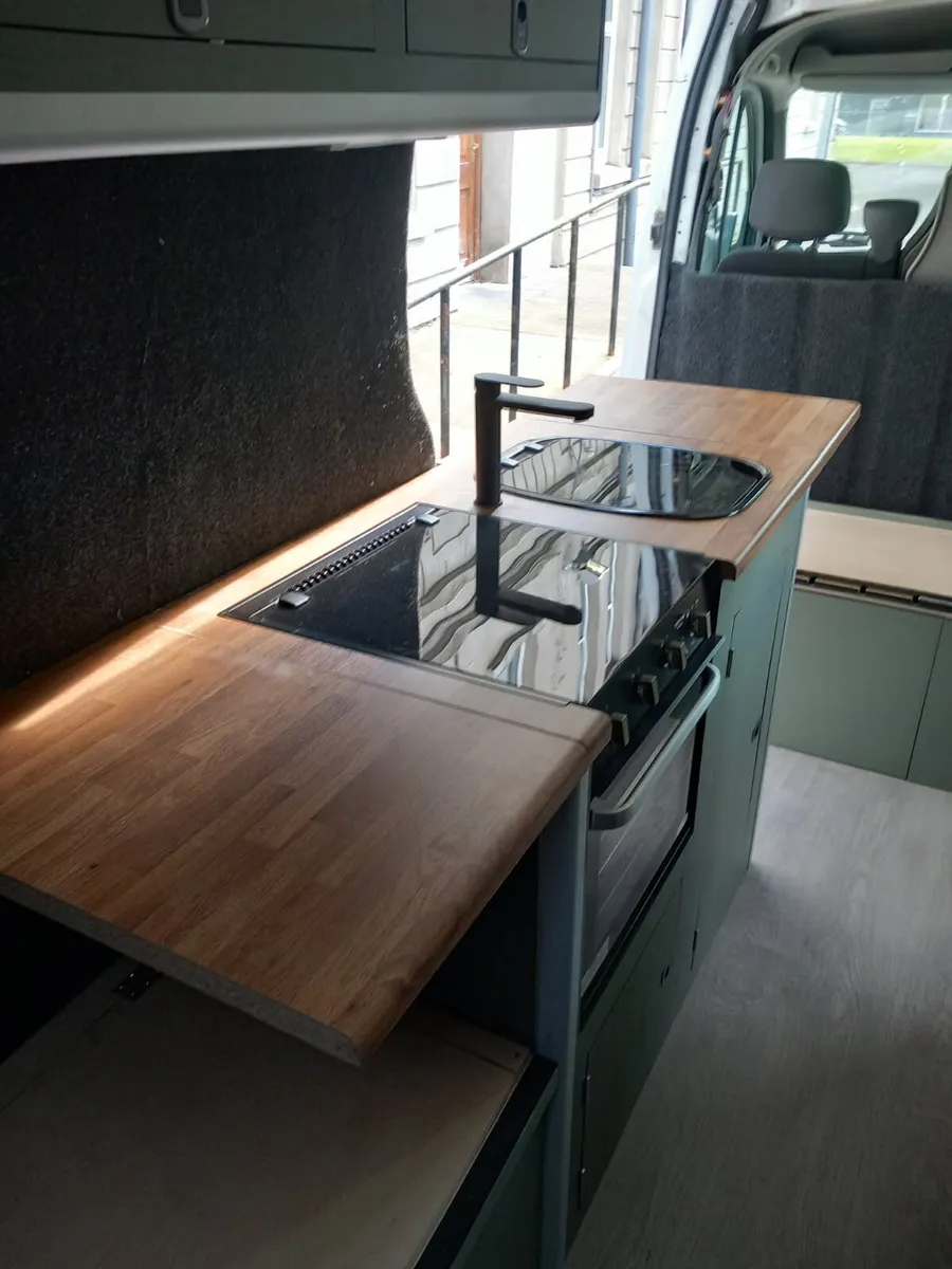 Renault Master Camper - Image 4