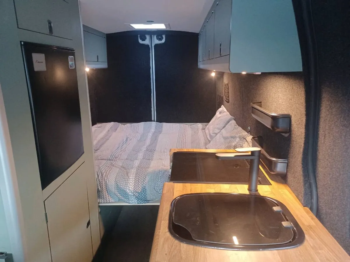 Renault Master Camper - Image 2
