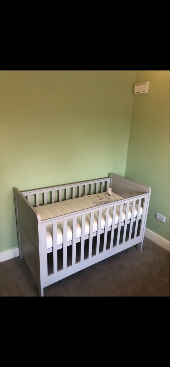 Mamas and Papas Atlas Cotbed - Image 1