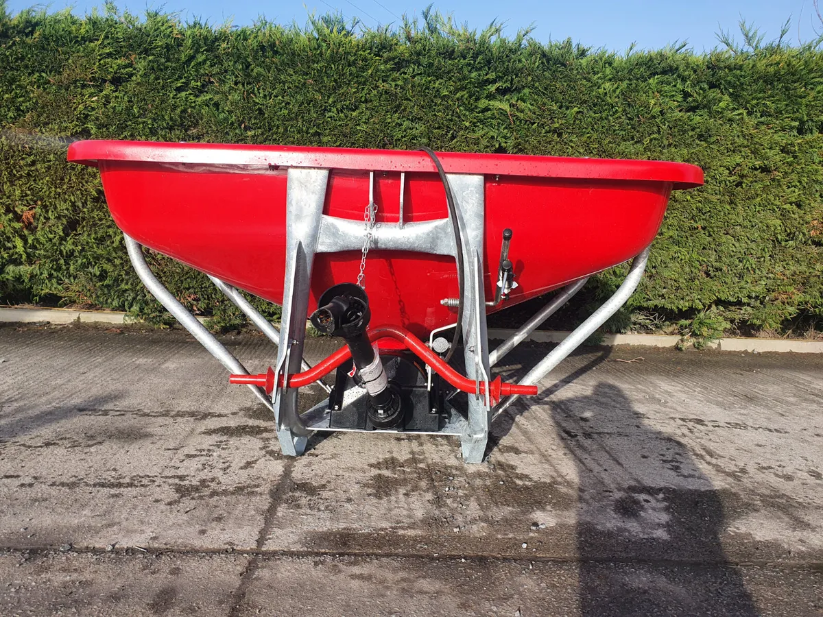 Rhino 800l wagtail spreader - Image 2