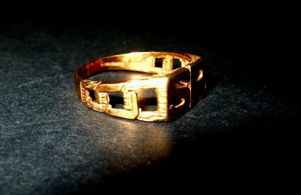 Vintage 9ct Gold 'SR' Signet Ring - Image 3