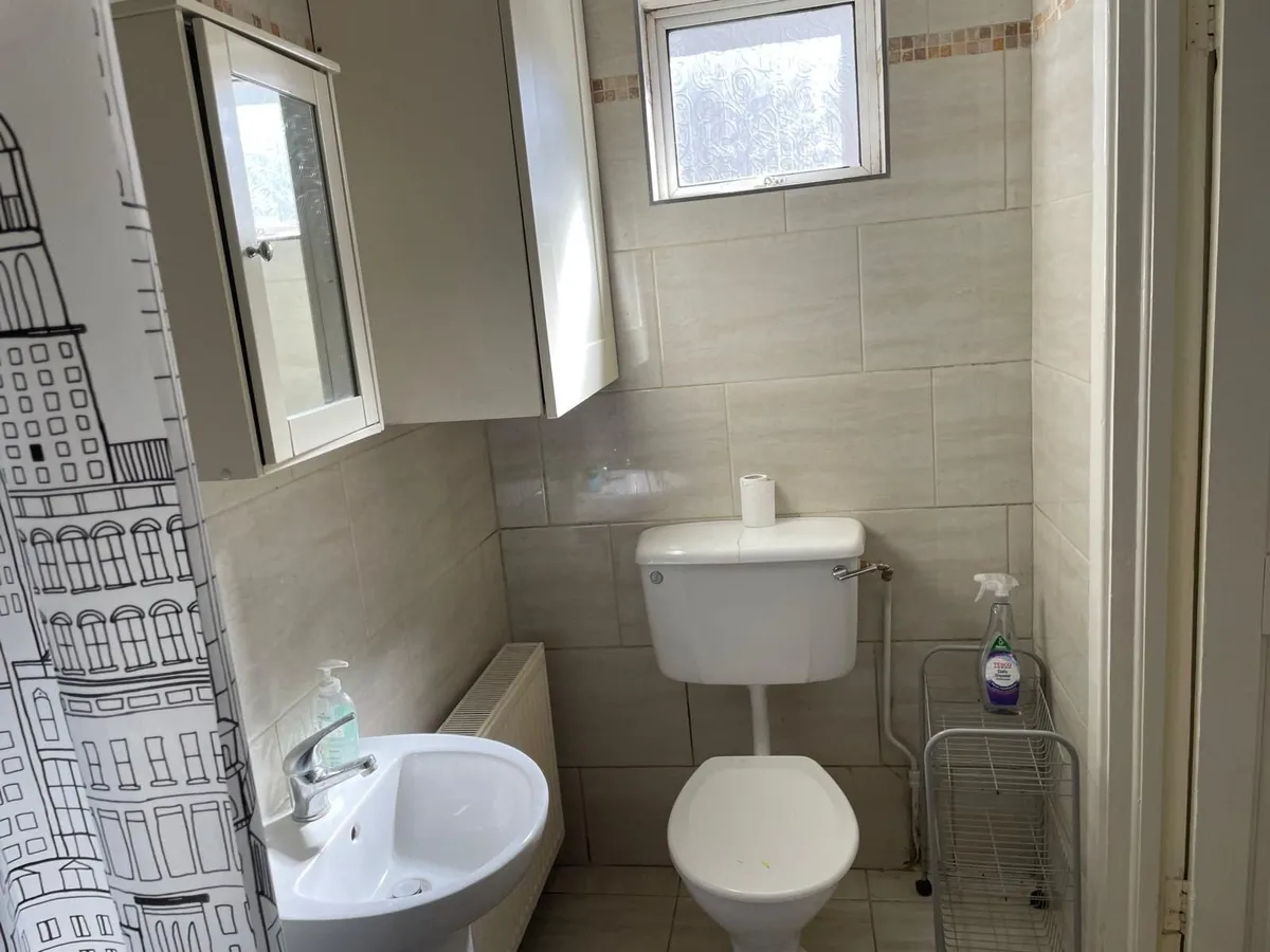 Rent a room - Image 1