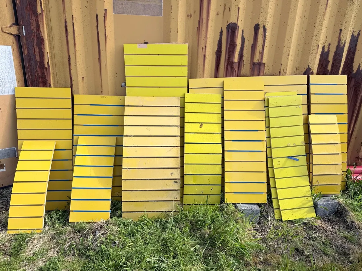 Slatwall - Image 4