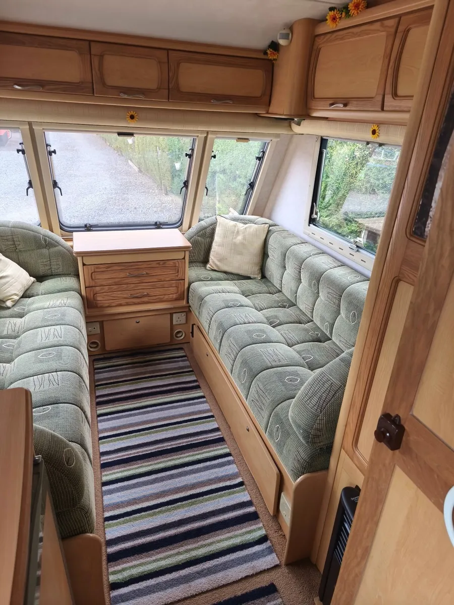 2002 Compass Omega 2 Berth & all accessories - Image 4