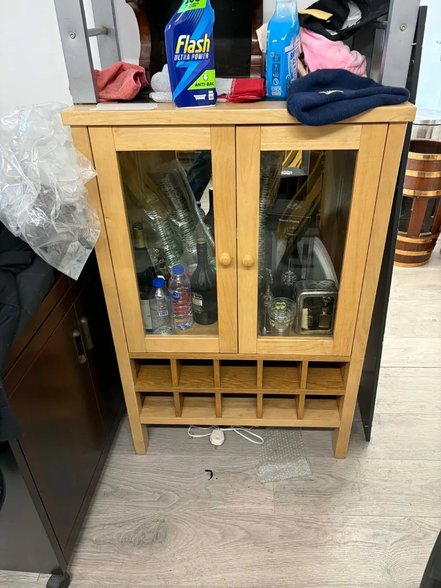 Oak drink cabinet for sale €100 with lights - Image 1