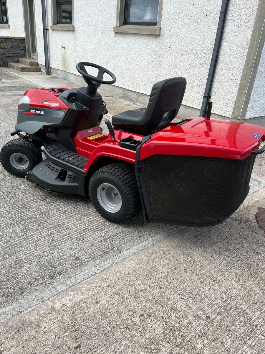 Tractor lawn mower - Image 3