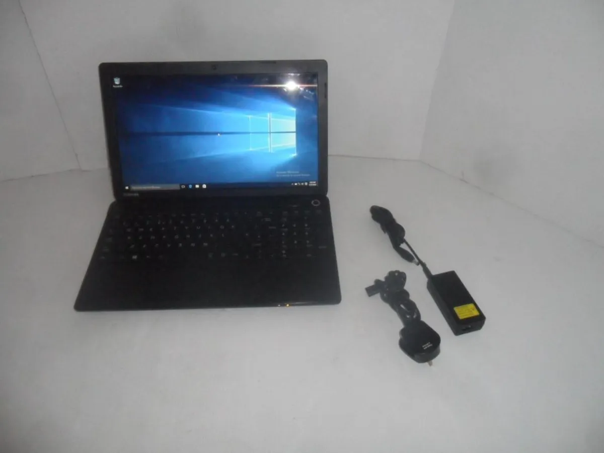 Toshiba Laptop - Image 1