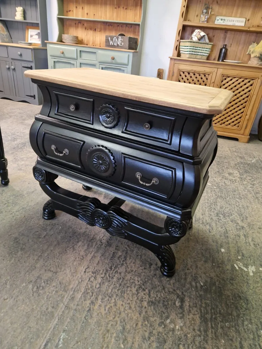 Vintage oak chest of drawers - Image 1