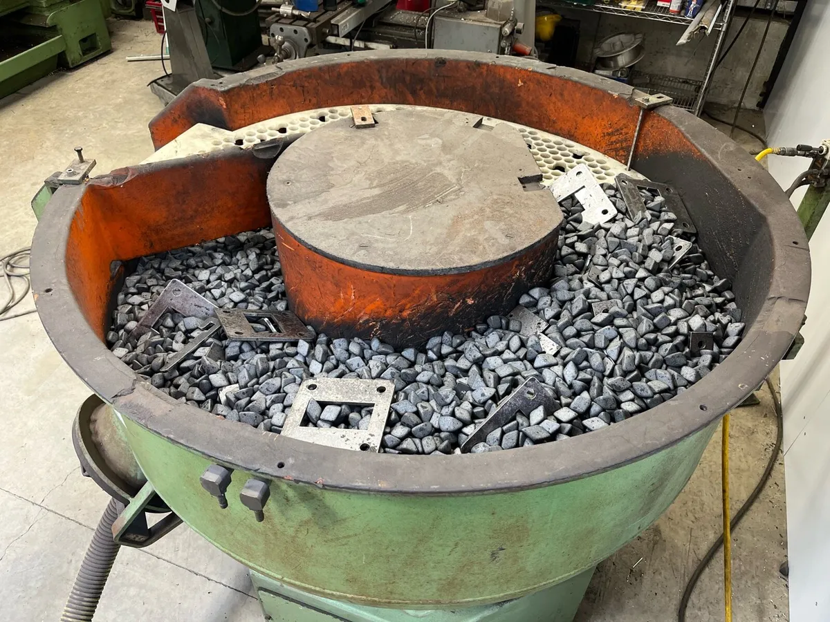 Rotary vibrator polisher - Image 2