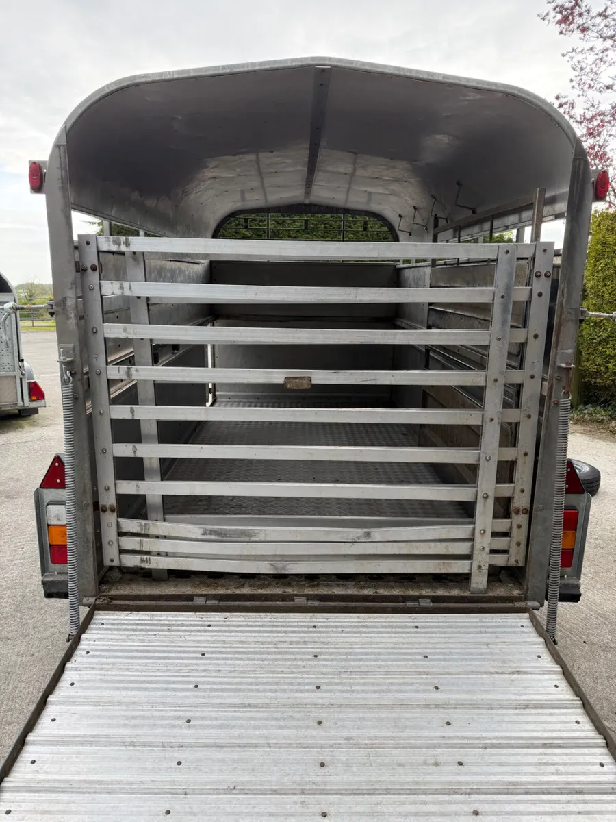 Nugent livestock trailer - Image 3