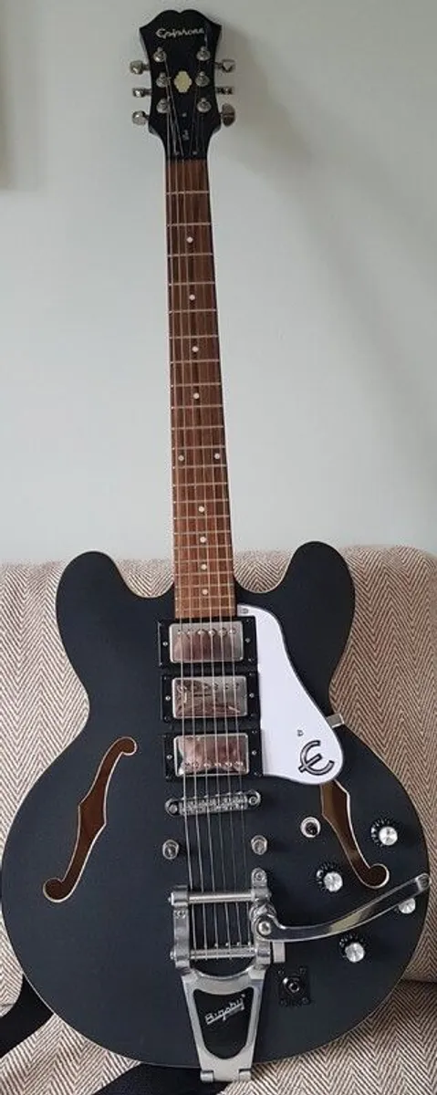Epiphone ES-335 with Case - Image 1