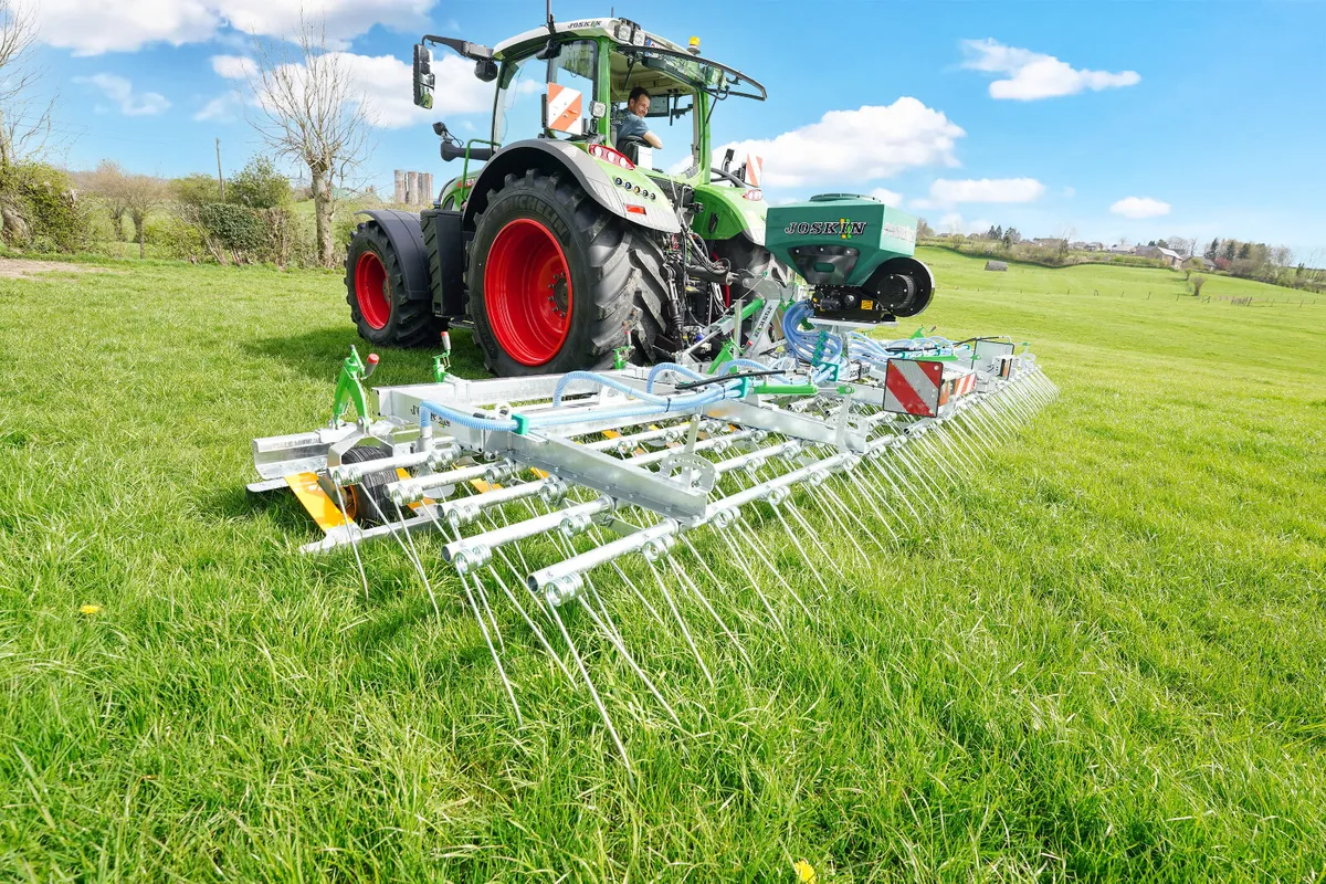 JOSKIN 4.8M SCARIFLEX C/W AIR SEEDER - Image 1