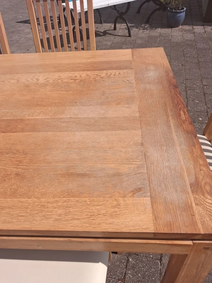 Table and 6 chairs - Image 2