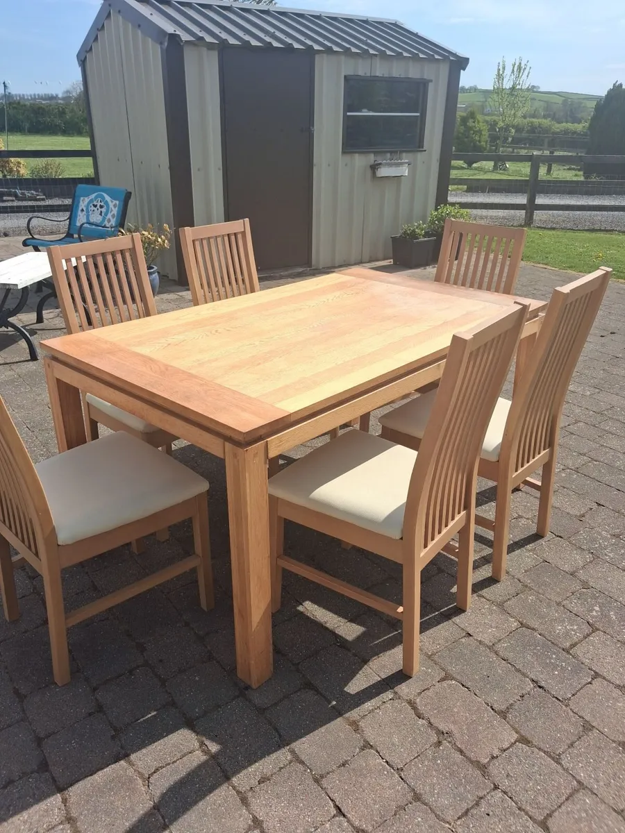 Table and 6 chairs - Image 4