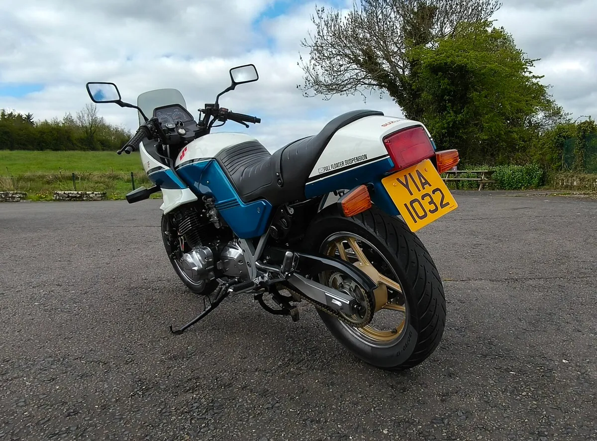 Suzuki GSX750EF - Image 4