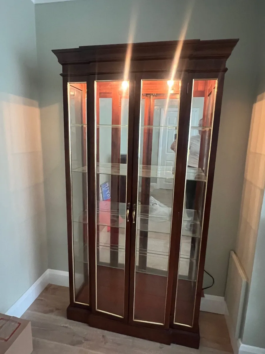 Vintage Philip Reinisch 1972 Curio Cabinet - Image 3