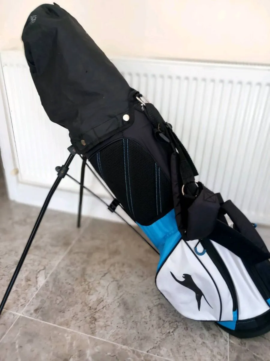 Kids golf clubs and bag with stand. - Image 2