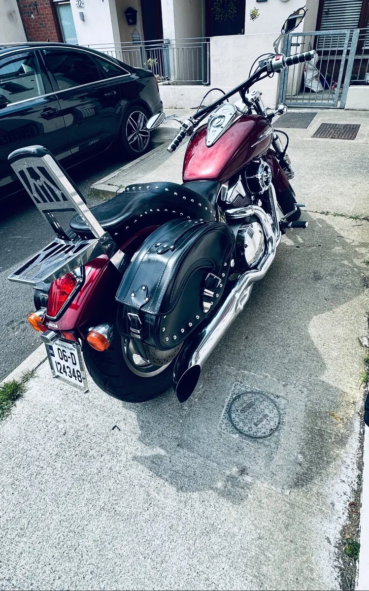 HONDA VTX 1300  LOW MILEAGE - Image 2