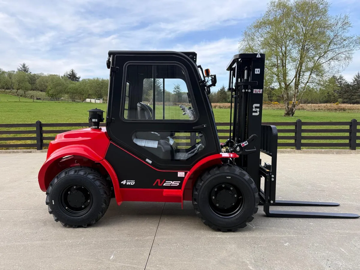 New UN N25 Rough Terrain 4x4 Forklift 2.5Ton - Image 3