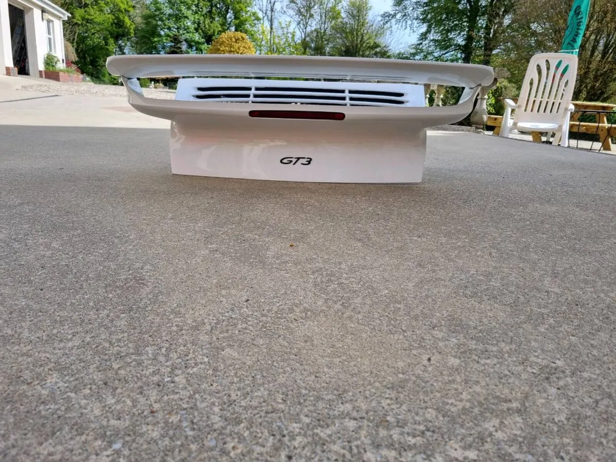Porsche 991 GT3 Engine Lid & Spoiler - Image 3