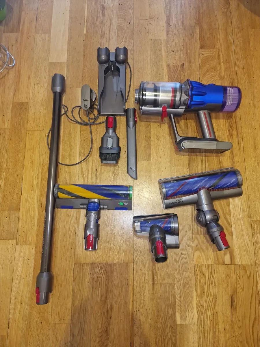 Dyson V12 Detect Slim Absolute - Image 1