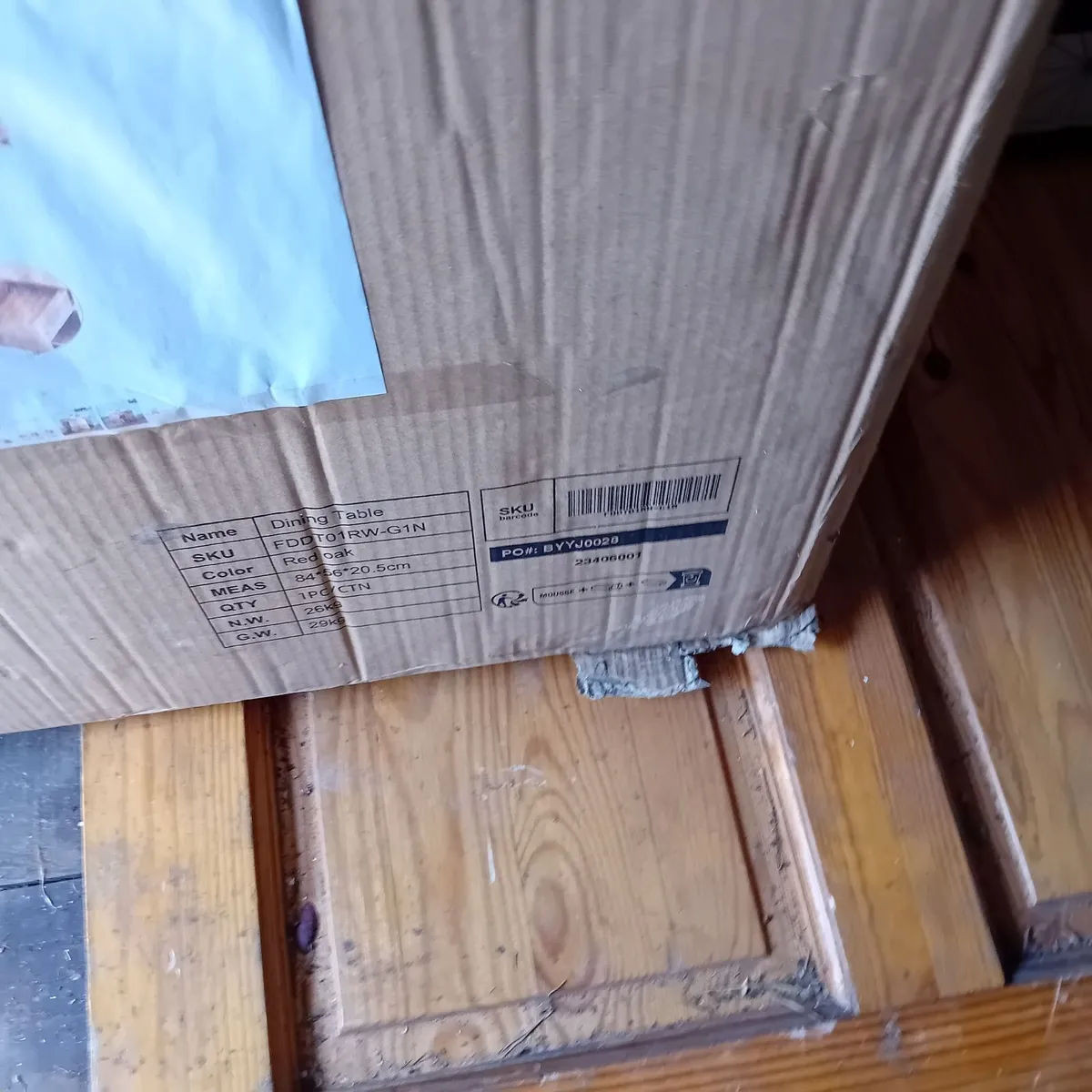 Flat pack red deal table - Image 1