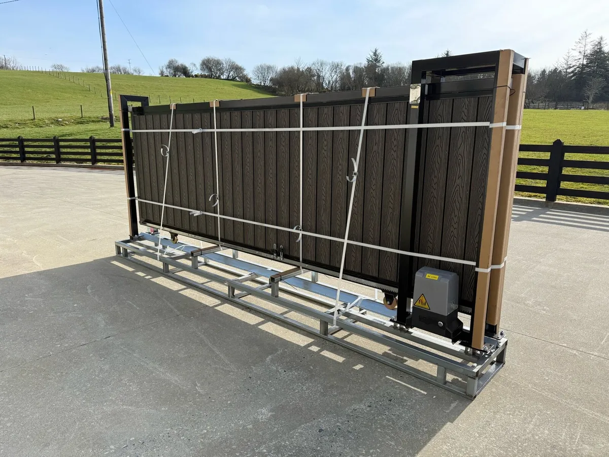 New used 20ft  electric sliding gates - Image 1