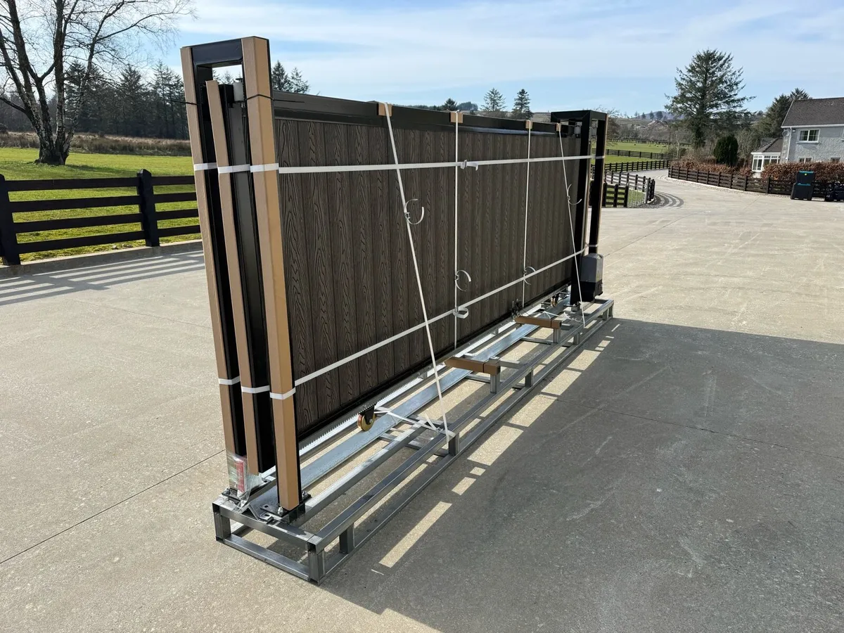 New used 20ft  electric sliding gates - Image 3