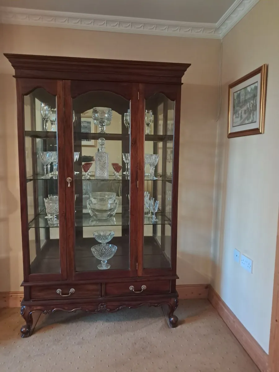 Display Cabinet - Image 2