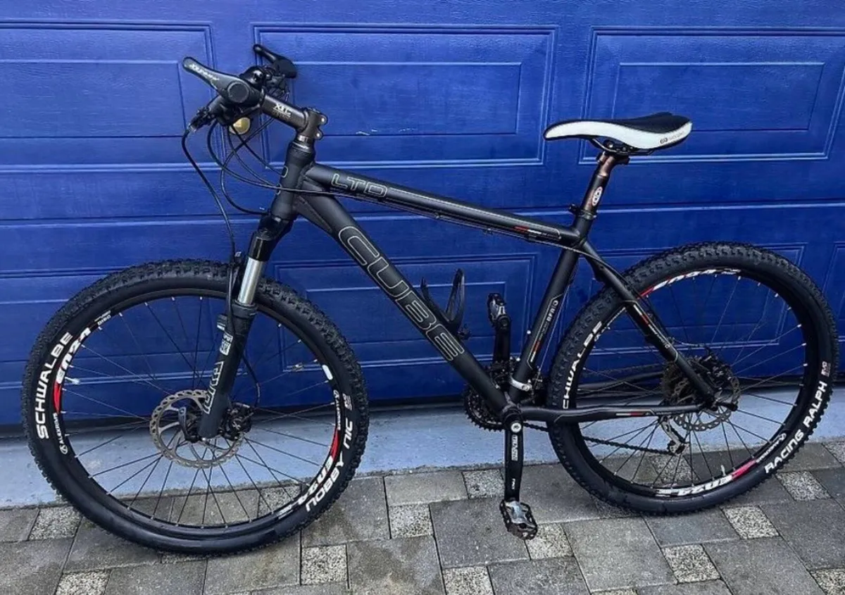 Double disc brake cube bicycle for sale. - Image 1