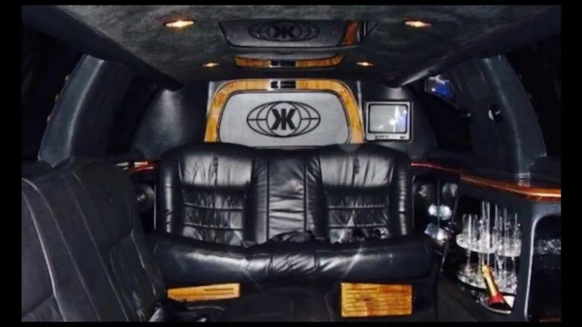 Lincoln stretch limo - Image 2