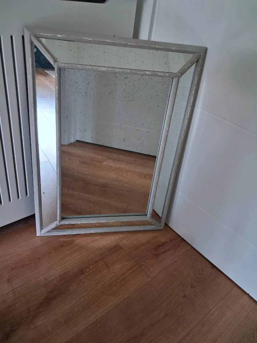 Mirror - Image 2