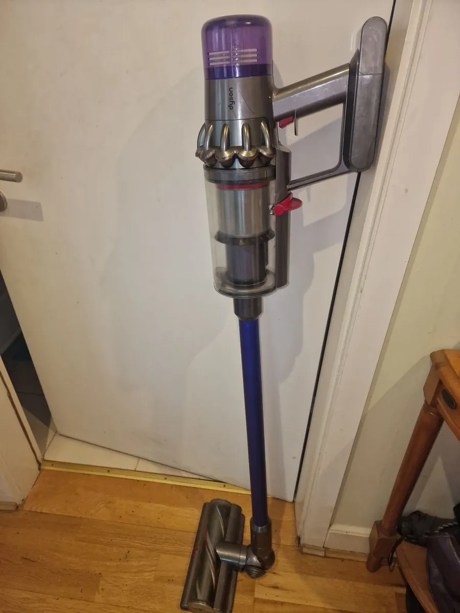 Dyson V11 Absolute - Image 3