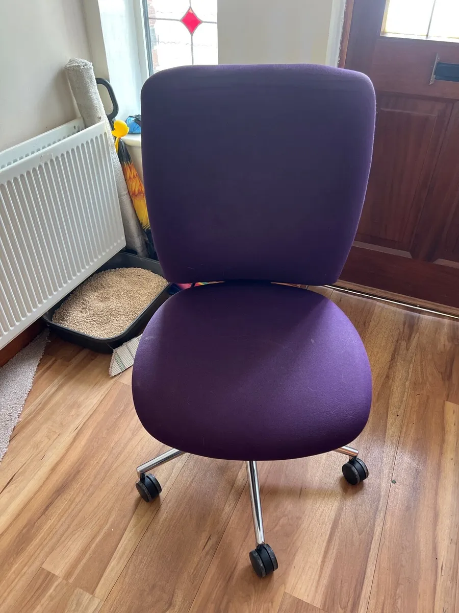 Office Chair - Image 1