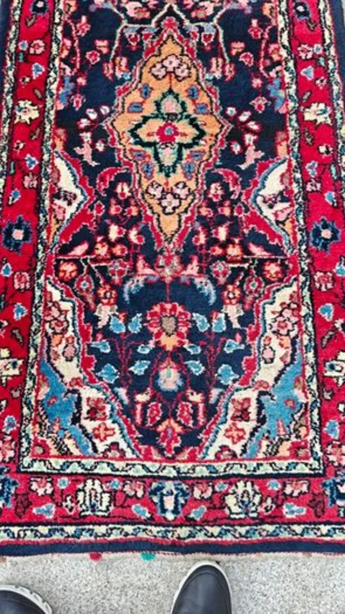 Pretty 11ft Perser Lillian knotted wool runner rug - Image 3