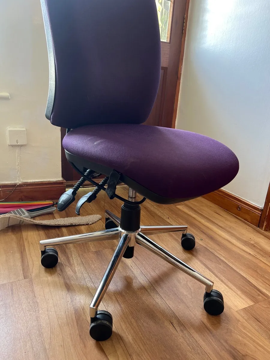 Office Chair - Image 2