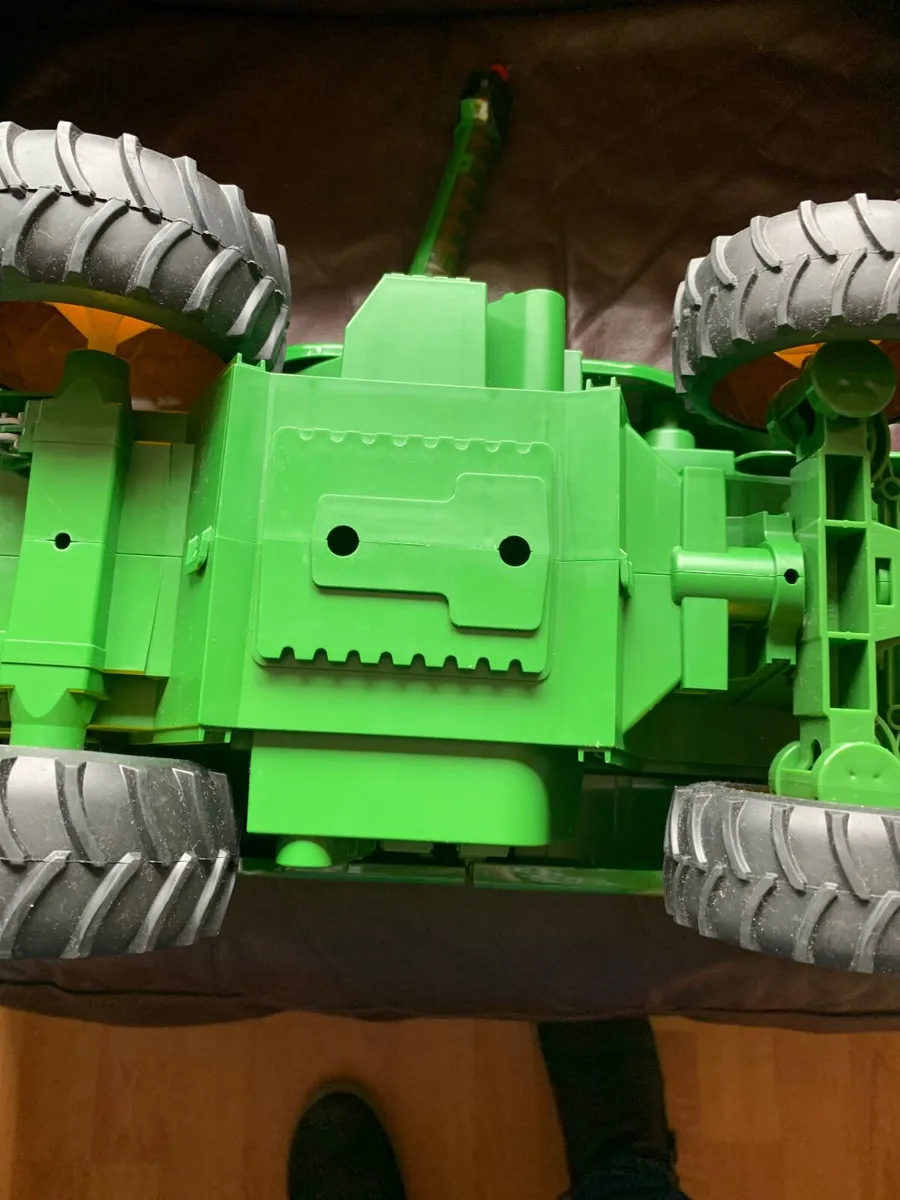 Child’s John deere combine harvester - Image 2