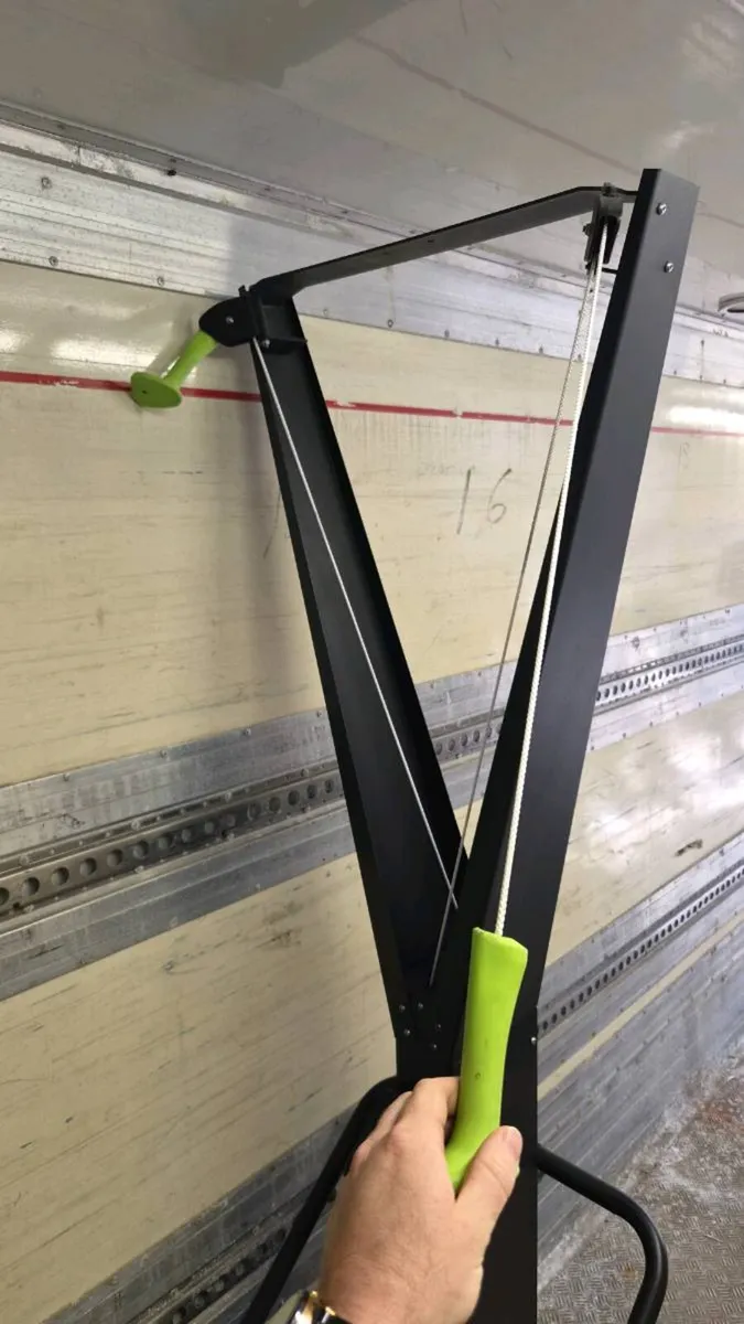 2 COMMERCIAL SKIERS WITH PLATFORMS NEW CABLES - Image 3