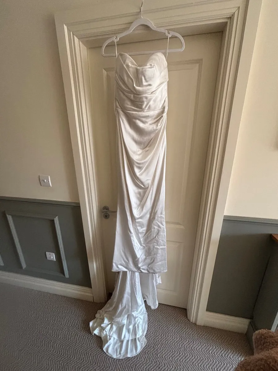 Wedding dress - Image 3